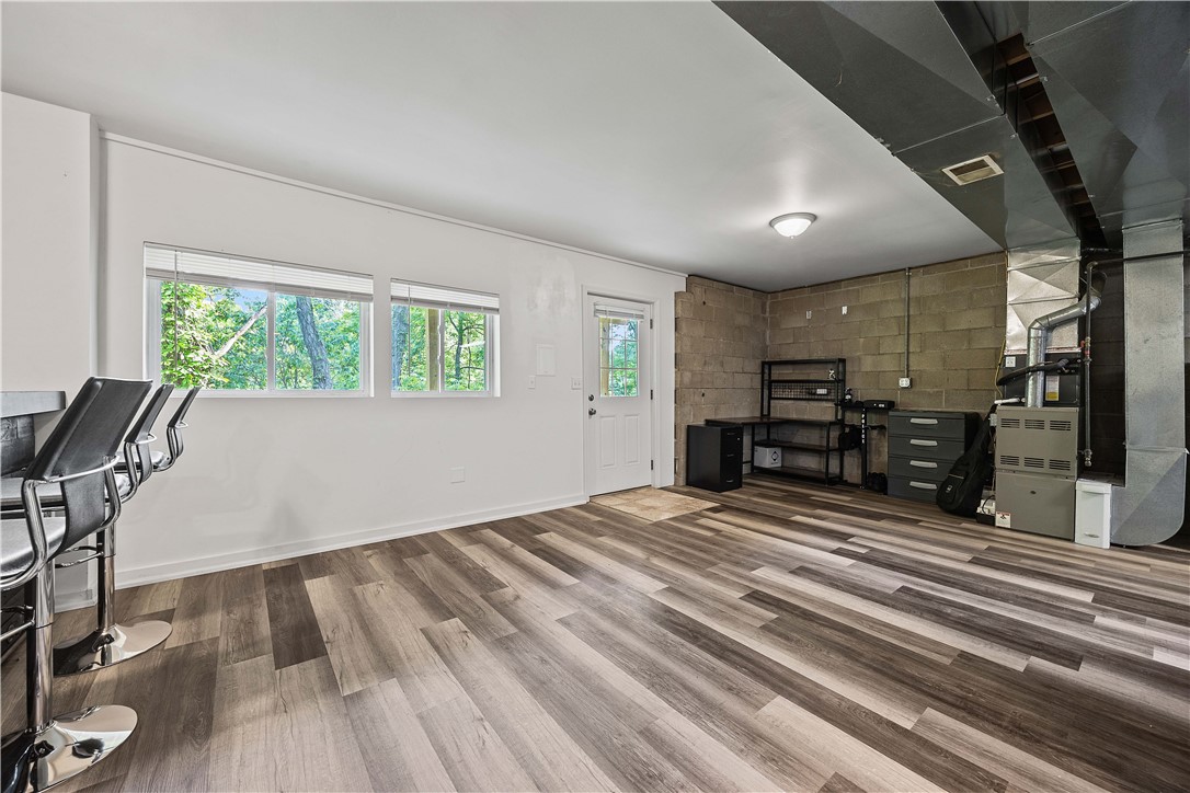 48 Glenmore Ave
