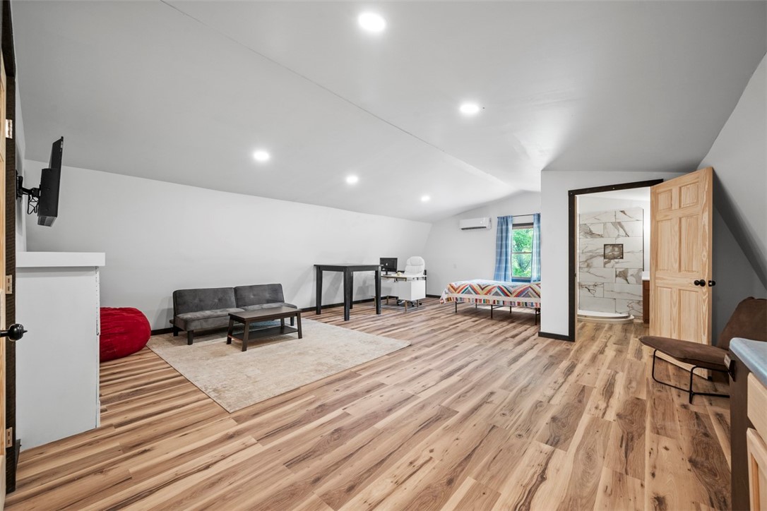 3846 Green Garden Rd