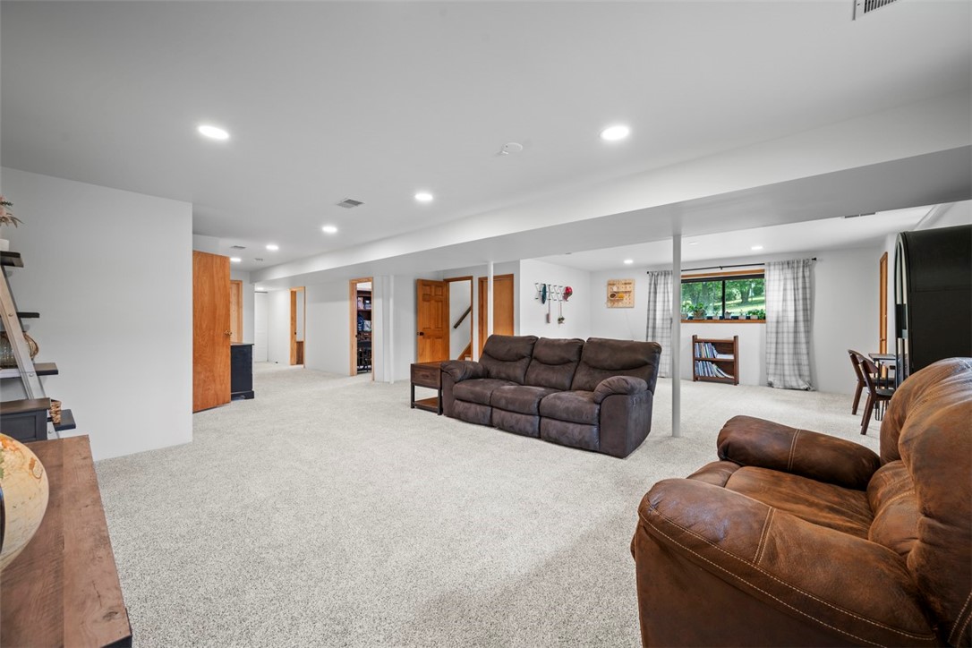3846 Green Garden Rd