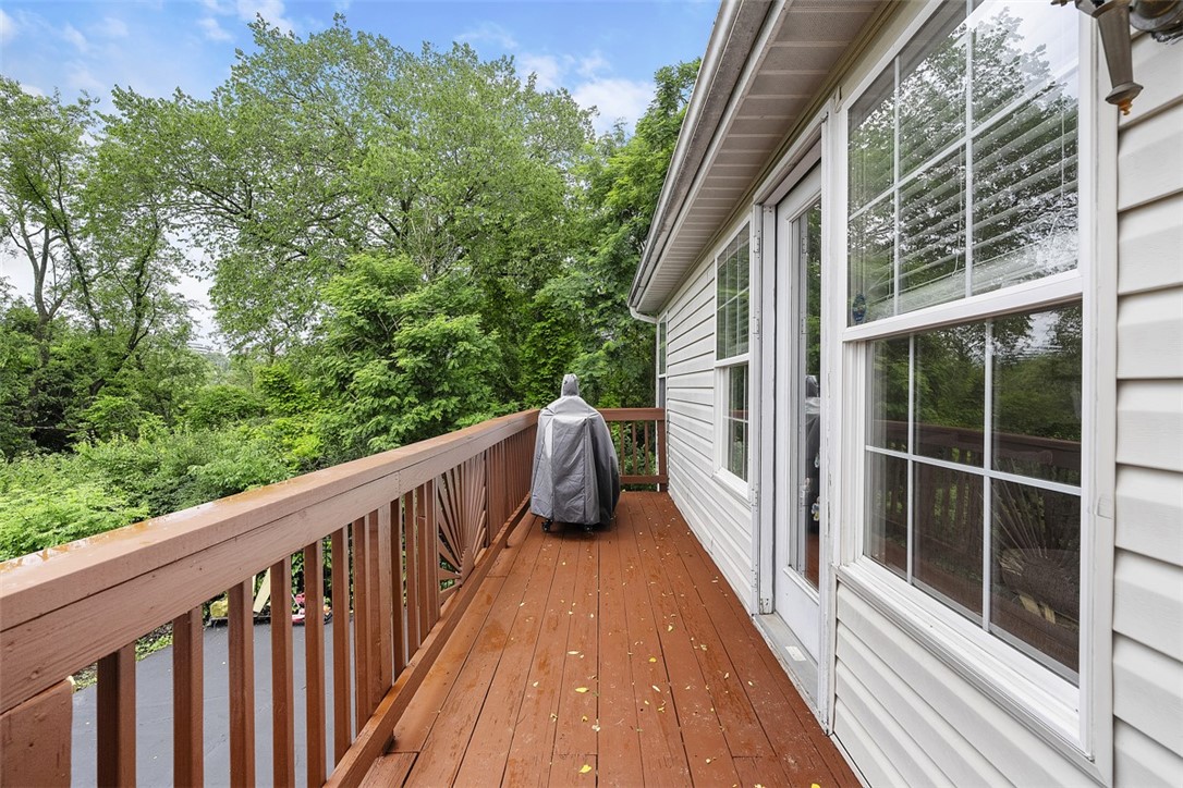 196 Oakbrook Cir