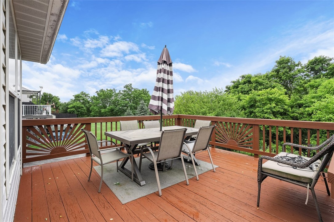 196 Oakbrook Cir