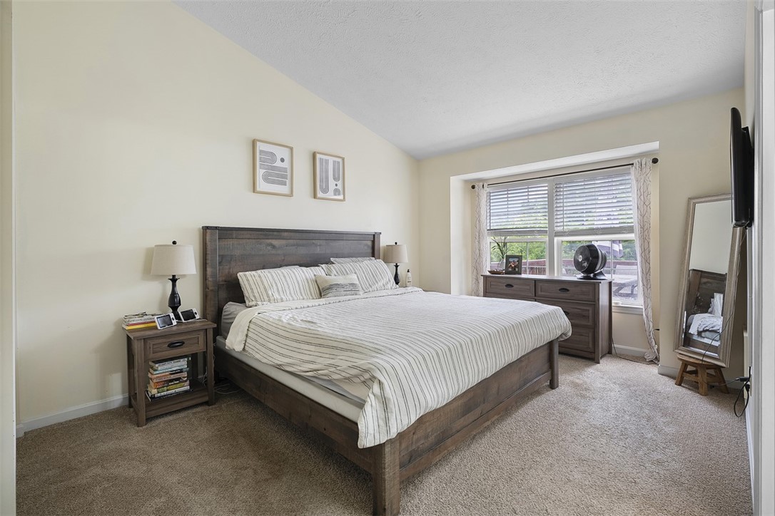 196 Oakbrook Cir