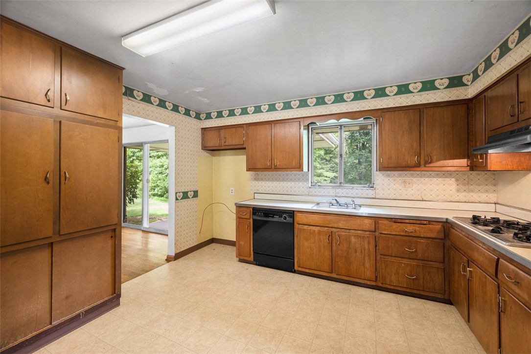 113 Claridge Dr
