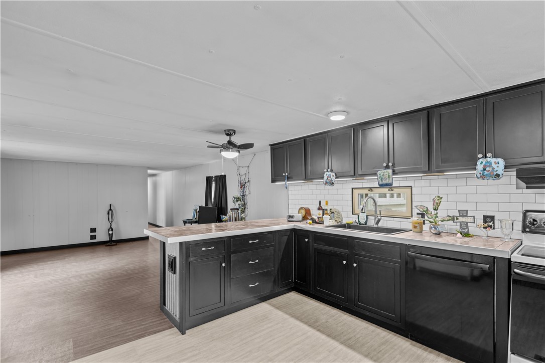 17 Sheryl Dr