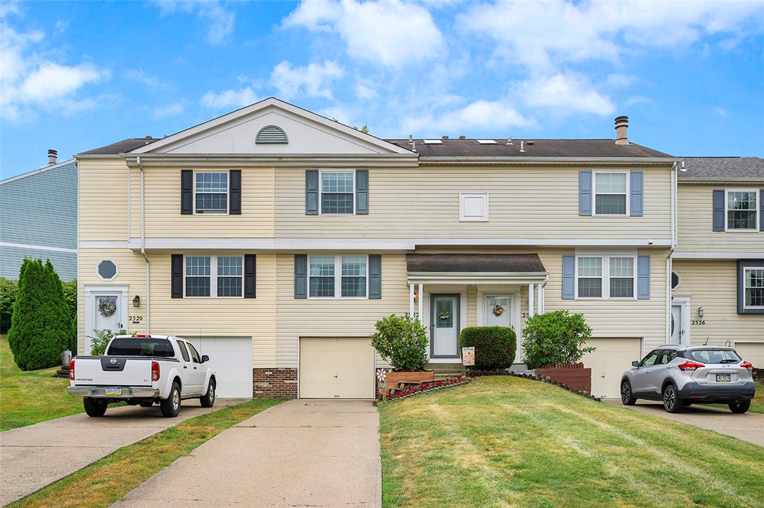 2522 Hawthorne Dr