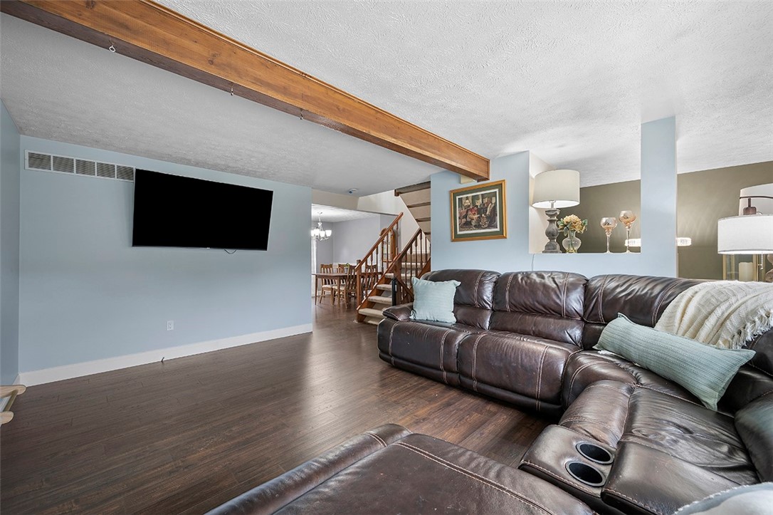 2522 Hawthorne Dr