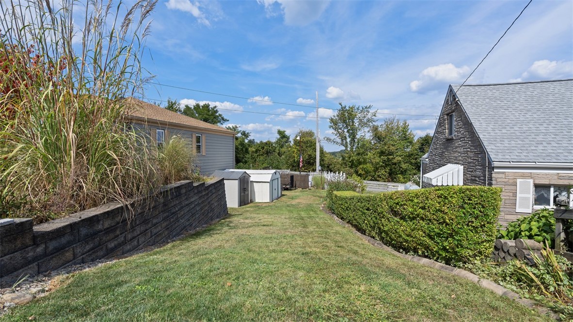 1201 Oakridge Rd