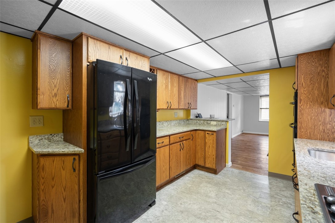 1201 Oakridge Rd