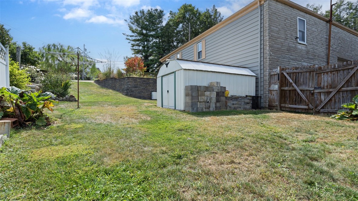 1201 Oakridge Rd