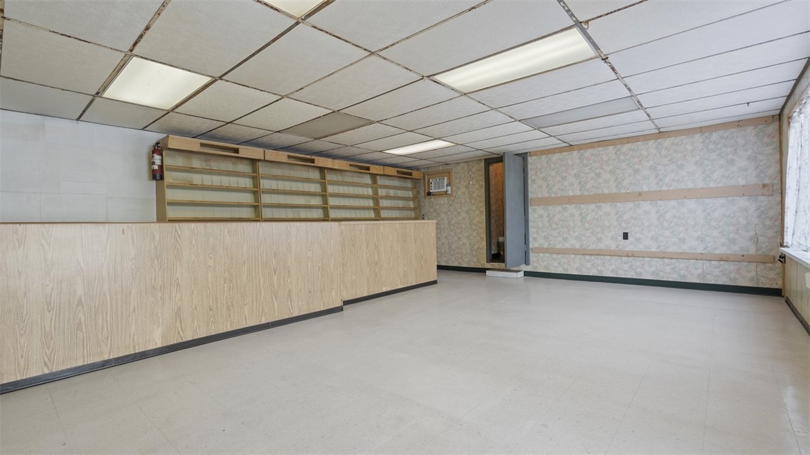 1201 Oakridge Rd