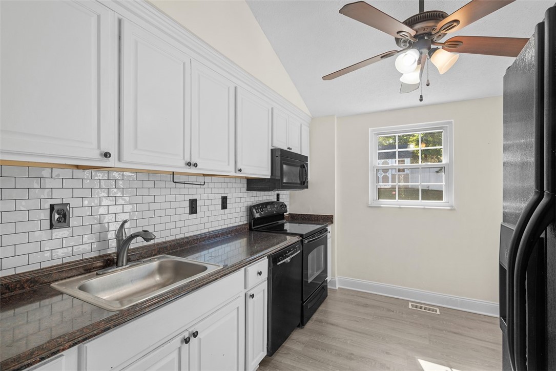 768 Greenhaven Dr