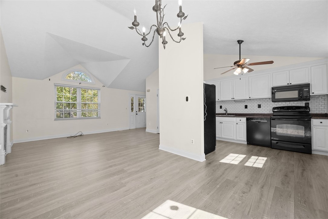 768 Greenhaven Dr