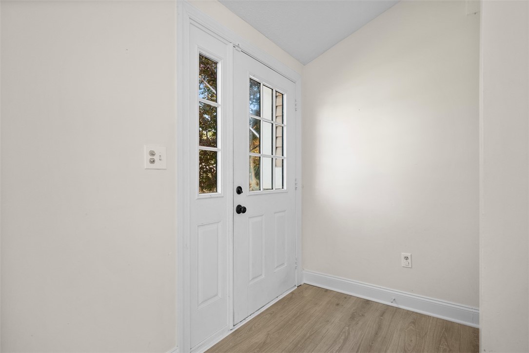 768 Greenhaven Dr