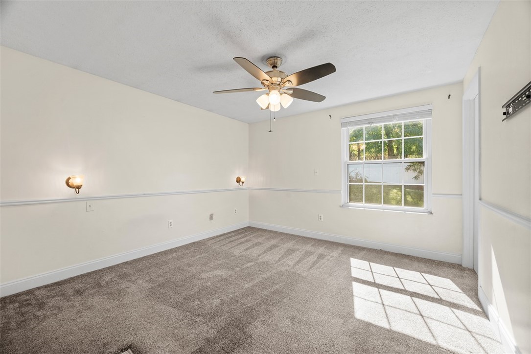 768 Greenhaven Dr