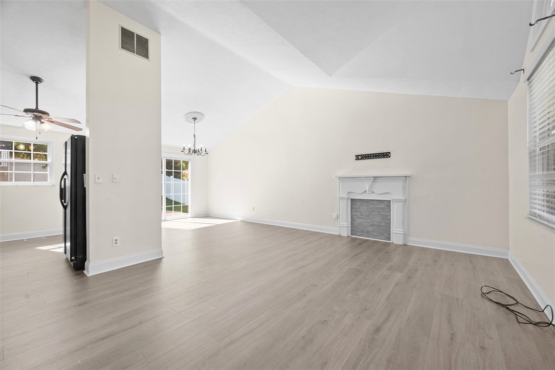 768 Greenhaven Dr