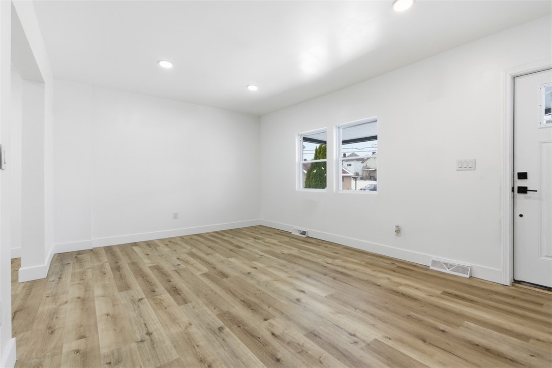 1227 Mcminn St