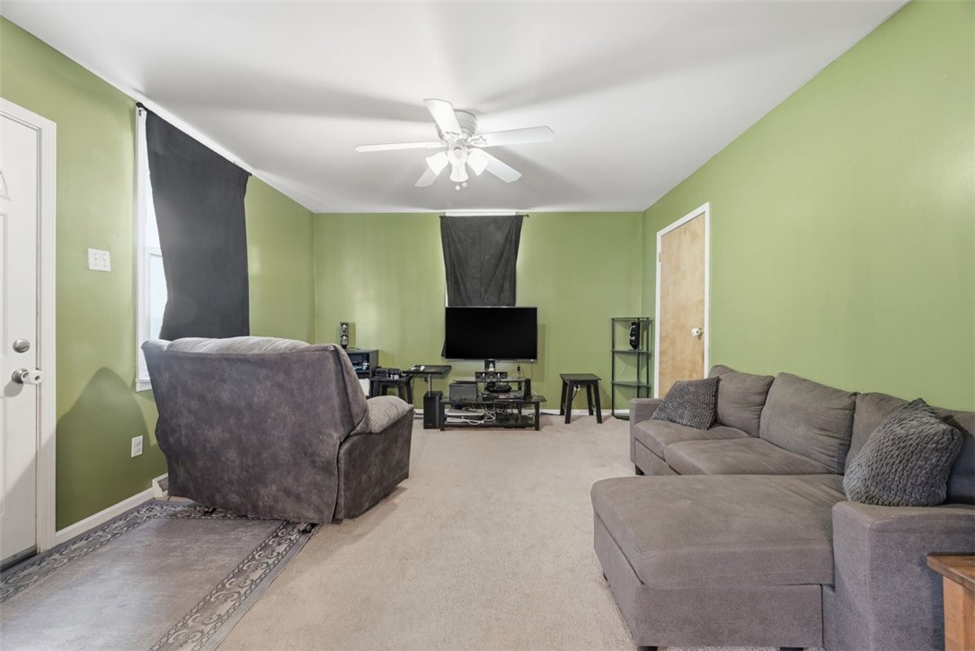 363 Maple Ave