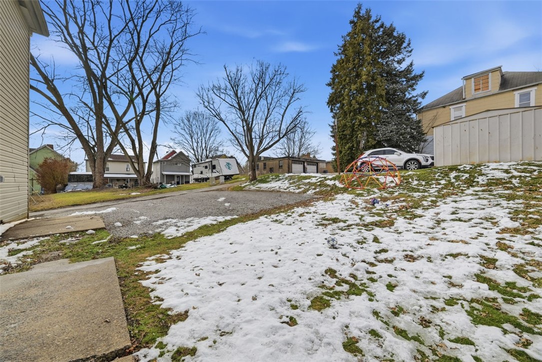 363 Maple Ave
