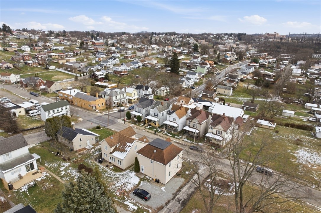 363 Maple Ave