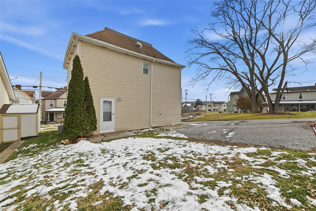 363 Maple Ave