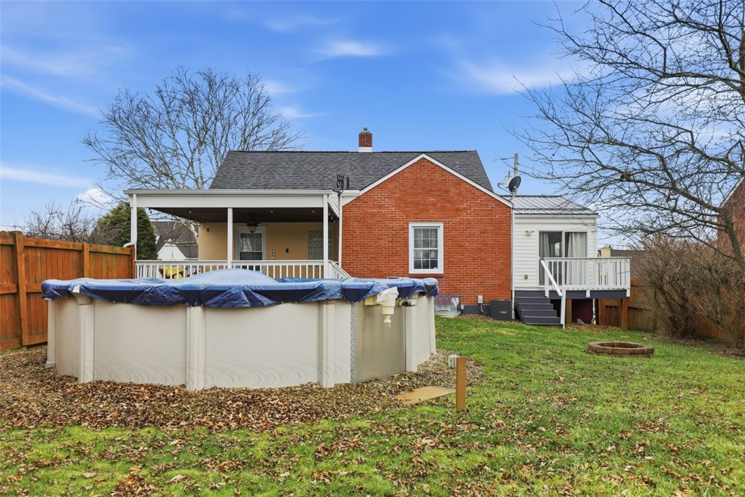 702 Hemlock Dr