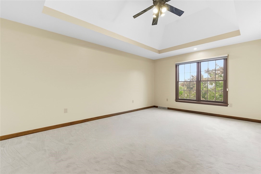 370 Cobblestone Cir