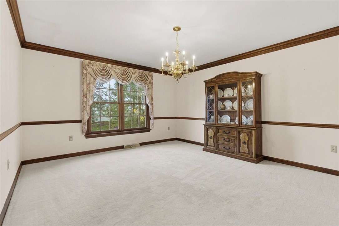 370 Cobblestone Cir