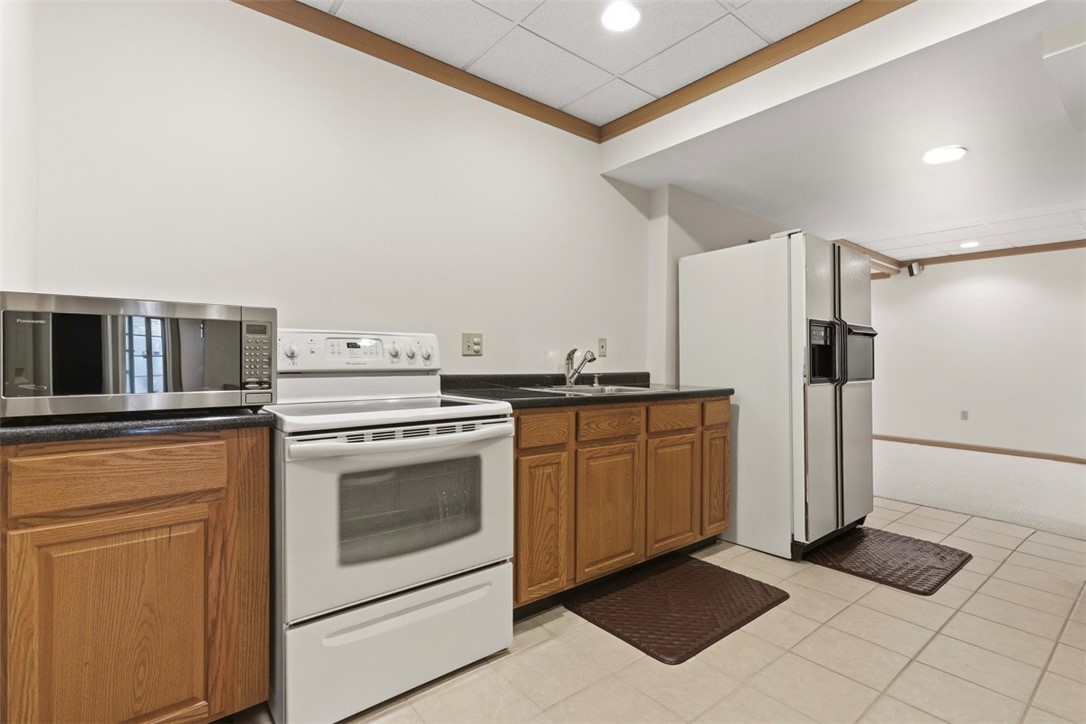 370 Cobblestone Cir