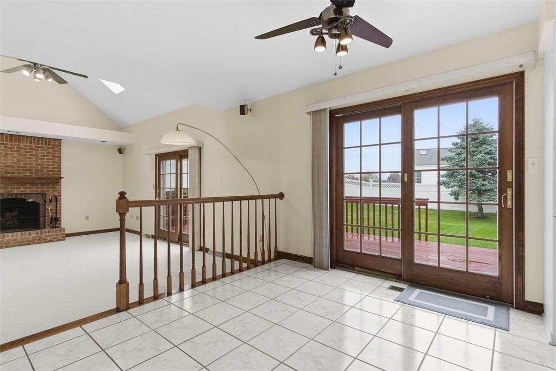 370 Cobblestone Cir