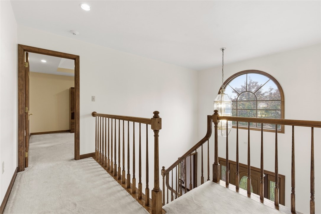 370 Cobblestone Cir