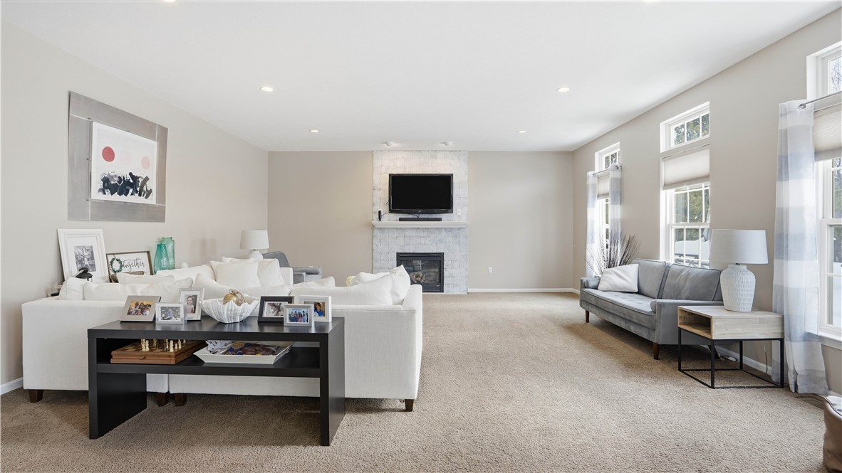 114 Tanglewood Dr