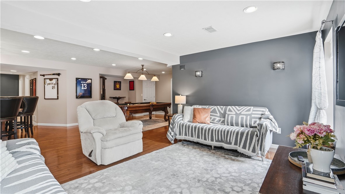 114 Tanglewood Dr