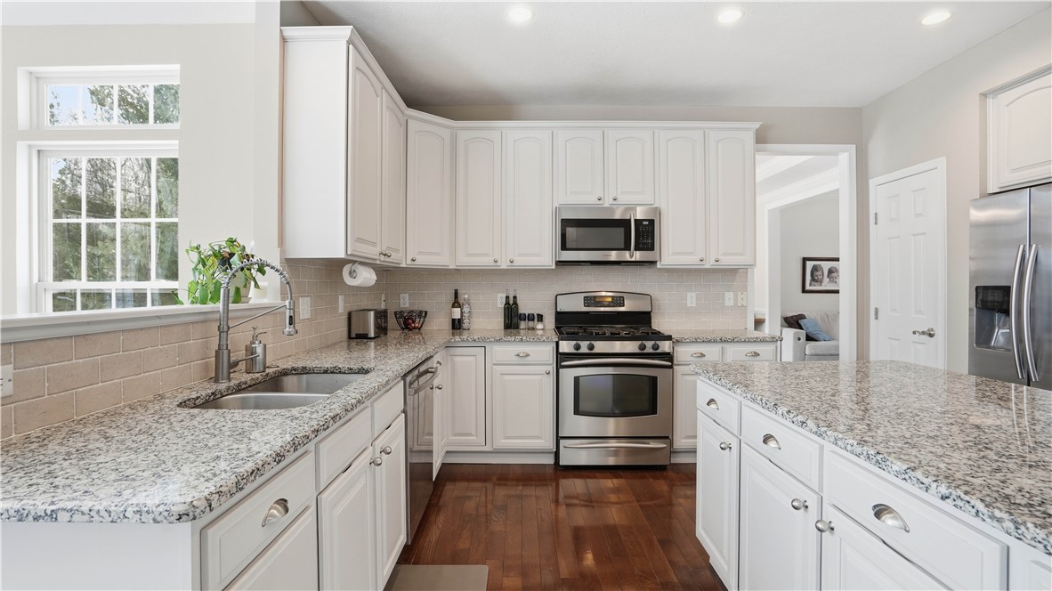 114 Tanglewood Dr