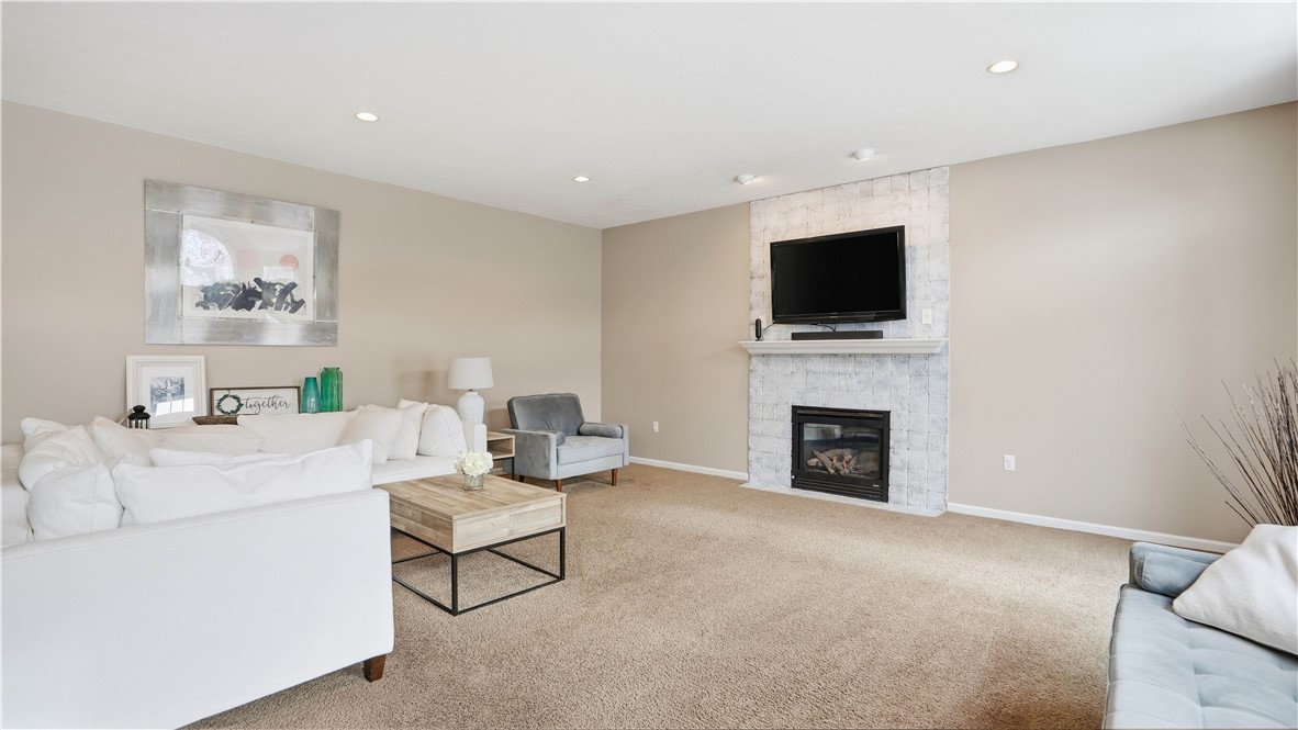 114 Tanglewood Dr