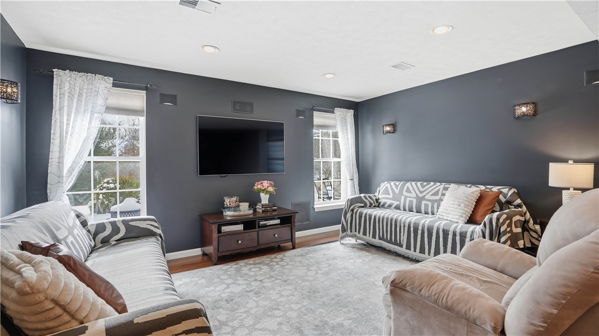 114 Tanglewood Dr