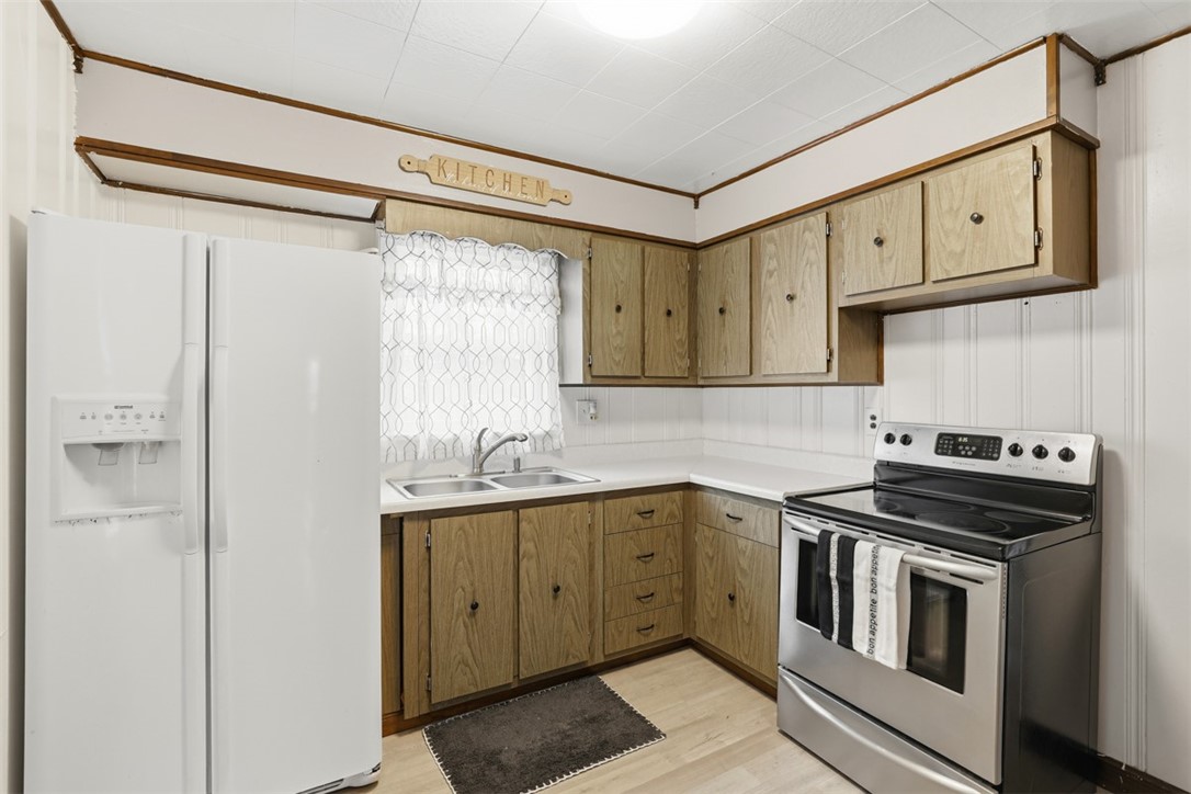 1395 Amity Ridge Rd