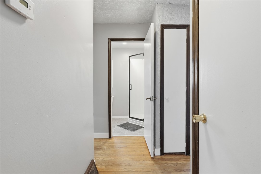 1395 Amity Ridge Rd
