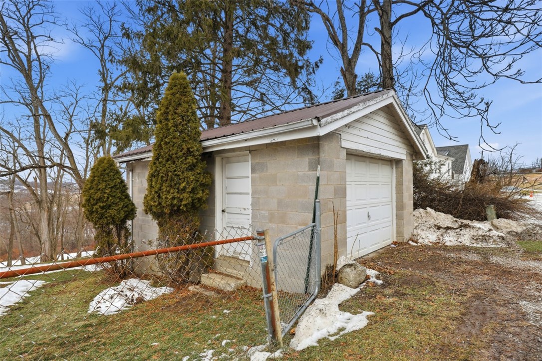 1395 Amity Ridge Rd