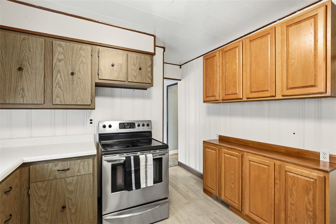 1395 Amity Ridge Rd