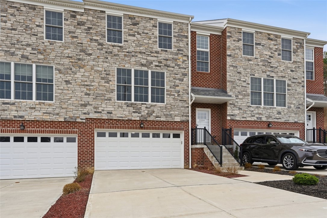 2339 Old Greentree Rd