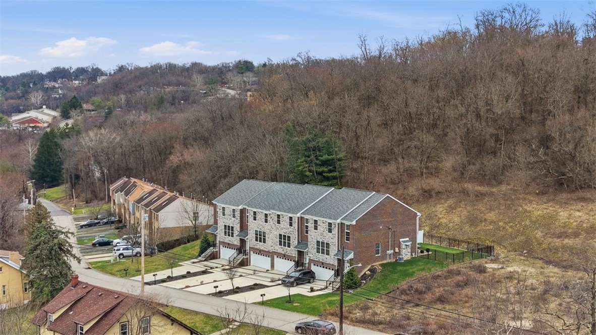 2339 Old Greentree Rd