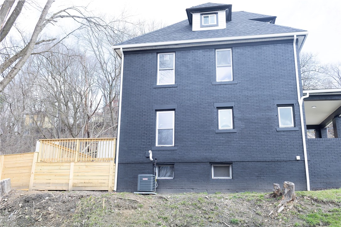 143 Orchard St