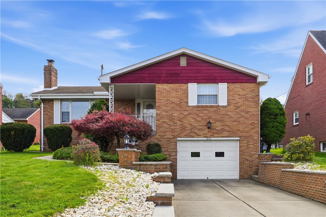 1618 Ridge Ave