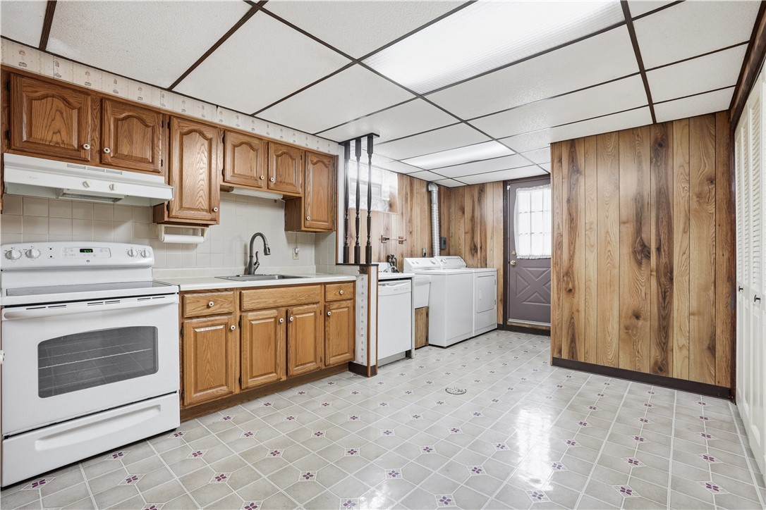 1618 Ridge Ave