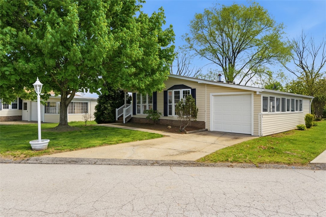 10 North Rock Lake Court