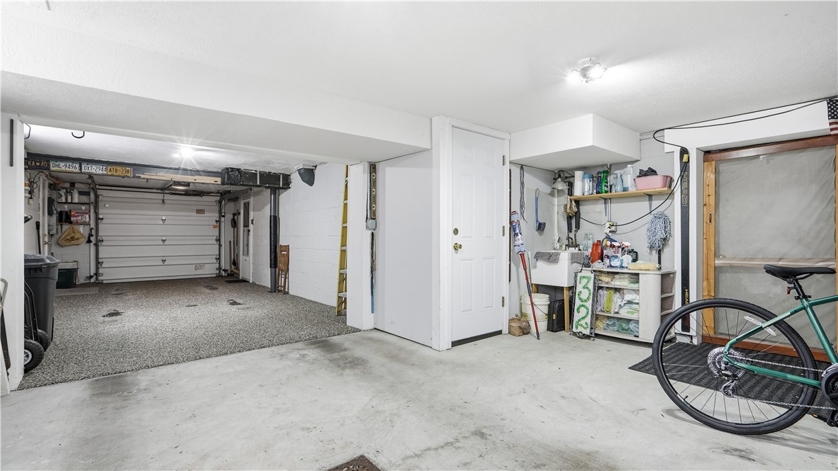 32 Herbst Rd