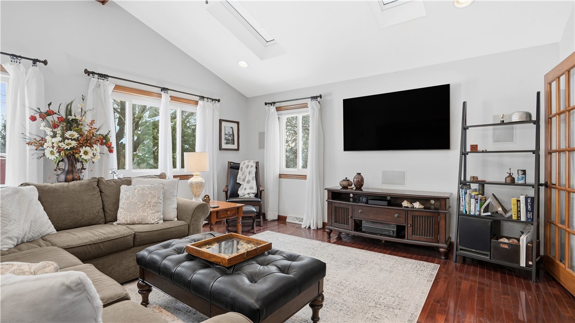 32 Herbst Rd