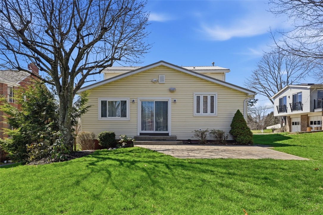 32 Herbst Rd