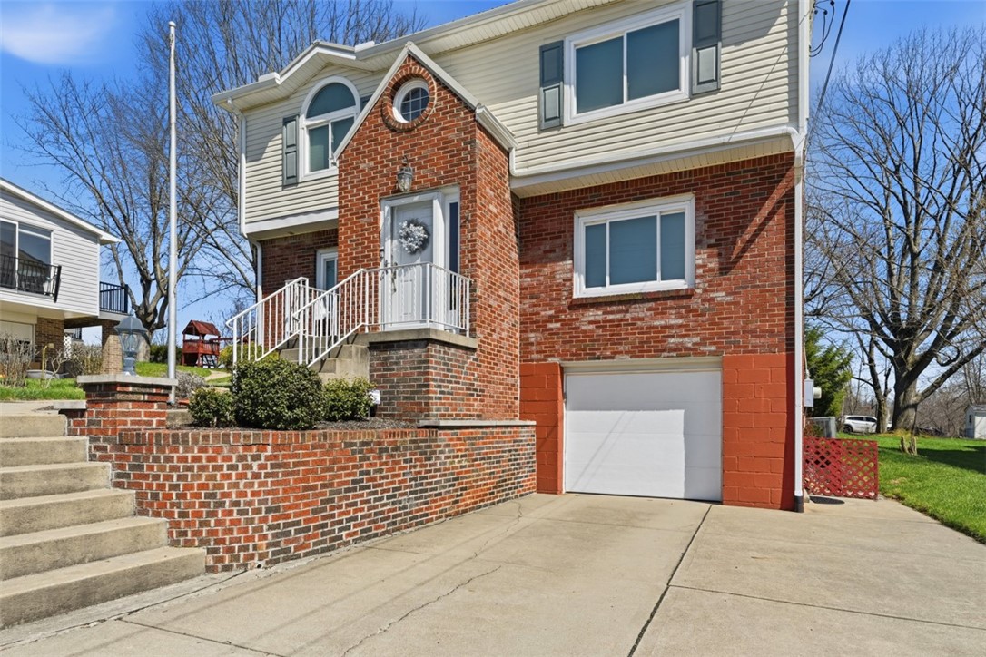 32 Herbst Rd
