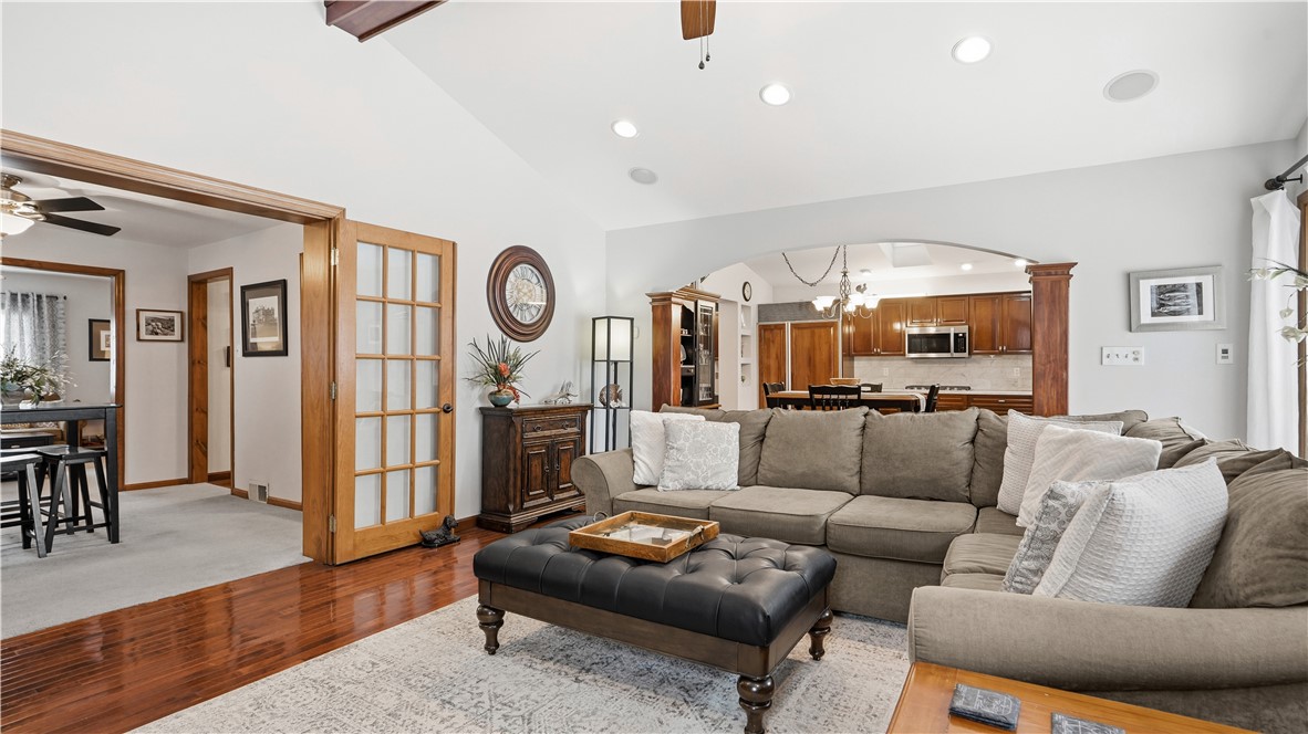 32 Herbst Rd